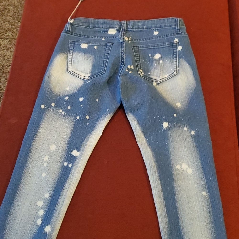 Jeans - Picture 2 of 3